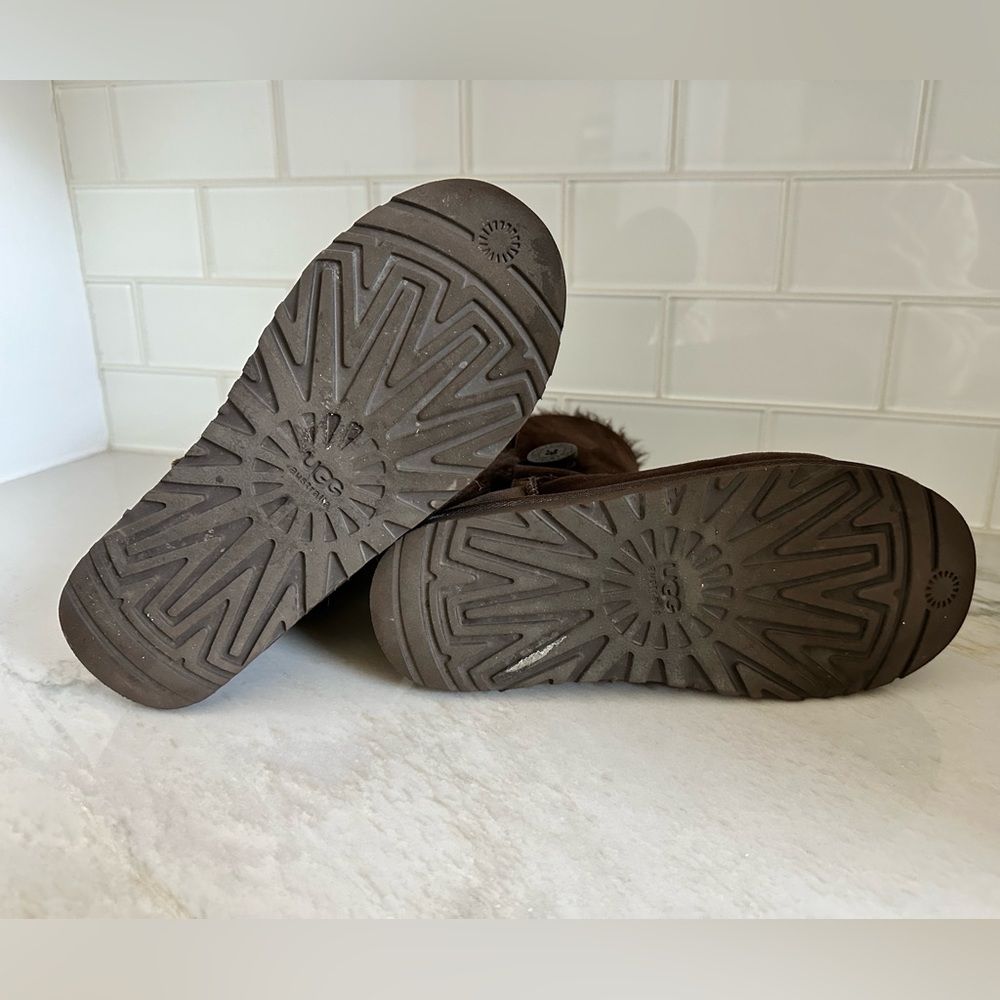 Ugg Single Button Bailey In Brown, Size 7 - image 2